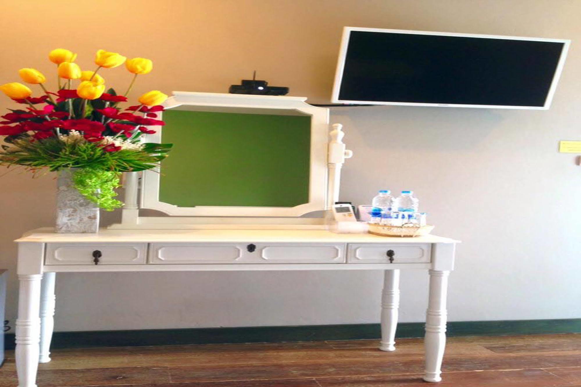 Mulberry House Hotel Pak Thong Chai Eksteriør billede