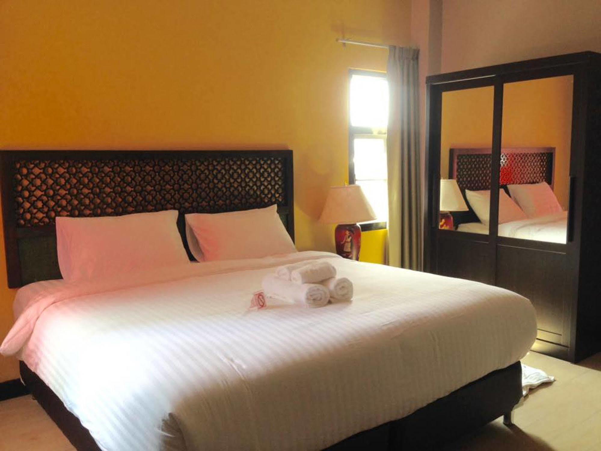 Mulberry House Hotel Pak Thong Chai Eksteriør billede